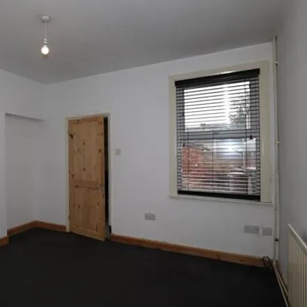 Image 3 - Montague Terrace, Lincoln, LN2 5BB, United Kingdom - Townhouse for sale