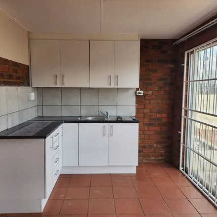 Image 5 - Lewis Street, Lewisham, Krugersdorp, 1739, South Africa - Apartment for rent