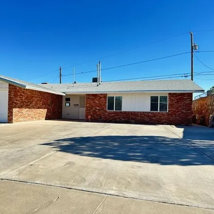 Buy this 3 bed house on 3676 Comstock Court in Sunrise Acres, El Paso