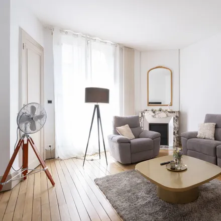 Rent this 2 bed townhouse on 58 Rue Raymond Poincaré in 54000 Nancy, France