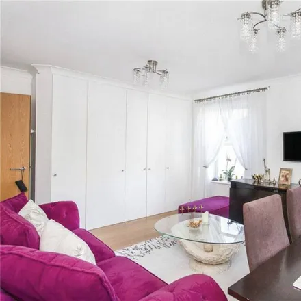 Image 2 - London, TW9 2LQ, United Kingdom - Apartment for rent