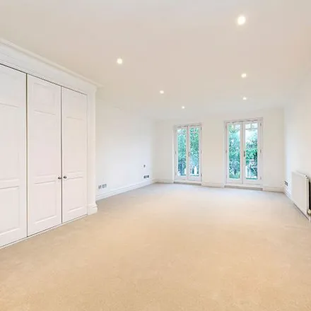 Image 7 - North Court, Clevedon Road, London, TW1 2HT, United Kingdom - Apartment for rent