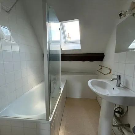 Rent this 3 bed apartment on Hôtel Meursault in Rue de l'Enfant, 21200 Beaune
