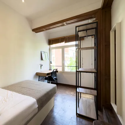 Rent this 1 bed room on Carrer de Roger de Llúria in 153-159, 08001 Barcelona
