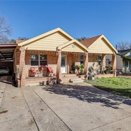 Buy this 3 bed house on 2119 Mountain Lake Rd in Dallas, Texas