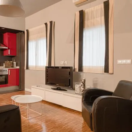 Image 9 - Calle del Aviador Zorita, 6, 28020 Madrid, Spain - Apartment for rent