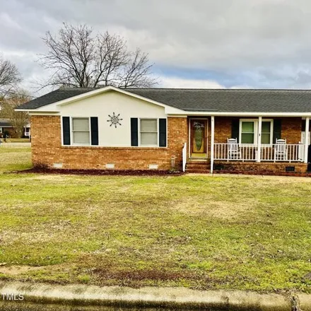 Buy this 3 bed house on 821 East Vance Street in Dunn, NC 28334
