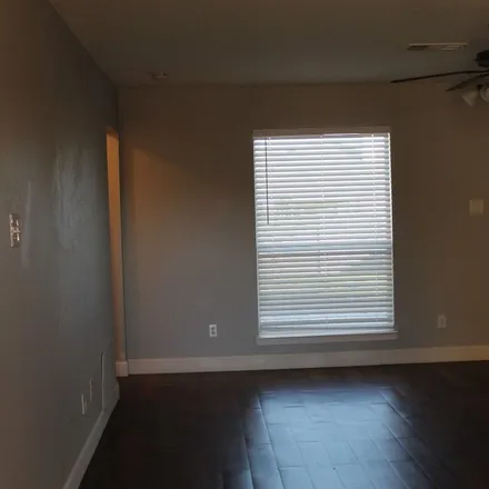 Image 7 - 400 Penny Lane, Burleson, TX 76028, USA - Apartment for rent