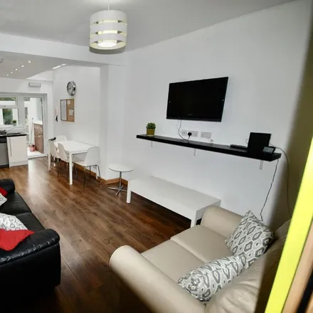 Rent this 5 bed room on 53 Gleave Road in Selly Oak, B29 6JW