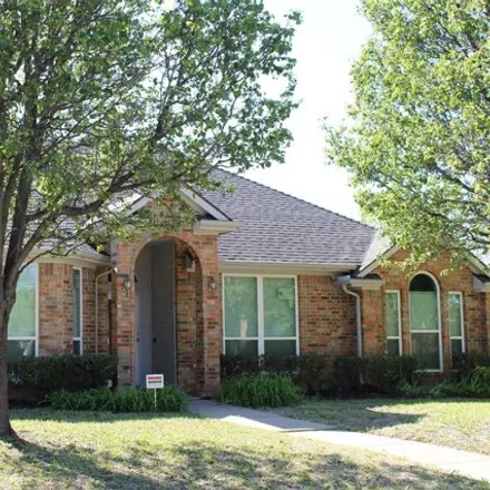 Buy this 3 bed house on 1013 Schrade Trail in Mesquite, TX 75181
