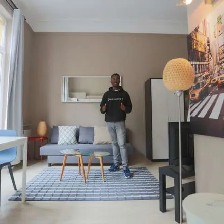 Rent this 1 bed apartment on Rue Souveraine - Opperstraat 76 in 1050 Ixelles - Elsene, Belgium