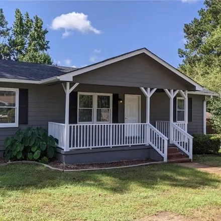 Rent this 3 bed house on 142 West Independence Circle in Henry County, GA 30253