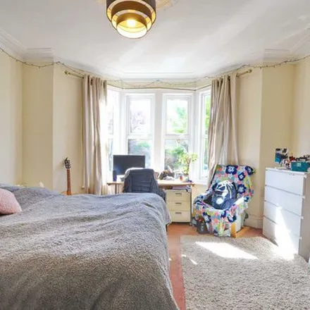 Rent this 6 bed duplex on William Court in Overnhill Road, Bristol