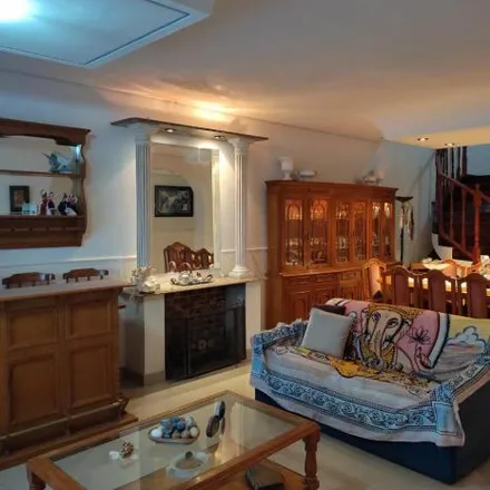 Buy this 4 bed house on 70 - La Crujía 3463 in Villa Yapeyú, B1651 AFJ San Andrés