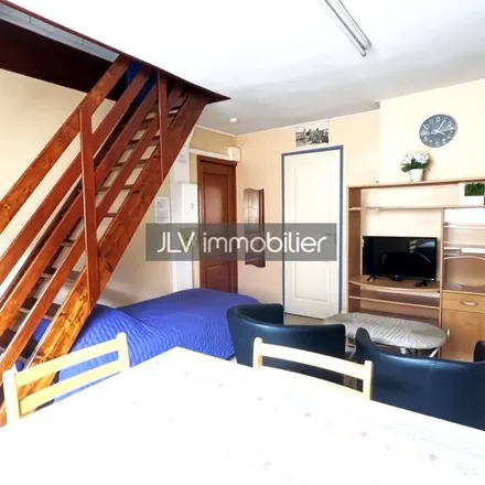 Image 3 - Jean Bart, Place Jean Bart, 59140 Dunkirk, France - Apartment for rent