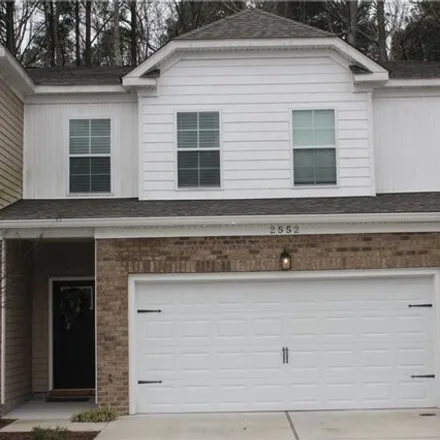 Rent this 3 bed townhouse on Fieldsway Drive in Chesapeake, VA 23463