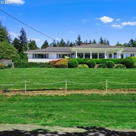 Buy this 3 bed house on 10384 Southeast 96th Avenue in Happy Valley, OR 97086