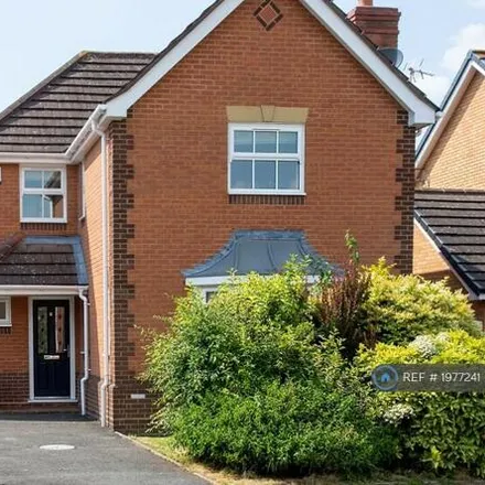 Rent this 4 bed house on Felton Grove in Metropolitan Borough of Solihull, B91 3GD