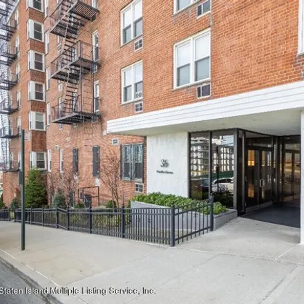 Buy this 1 bed apartment on 36I Hamilton Avenue in New York, NY 10301