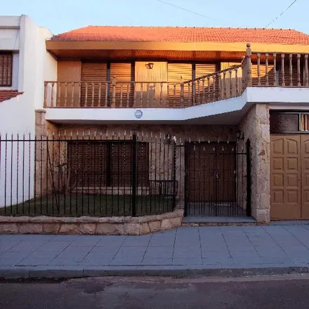 Buy this 4 bed house on Agustín de Elía 802 in Partido de La Matanza, B1704 FLD Ramos Mejía