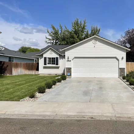 Buy this 3 bed house on 1994 West Havenwood Avenue in Nampa, ID 83651