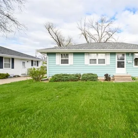 Buy this 3 bed house on 407 26th Street Northwest in Cedar Rapids, IA 52405