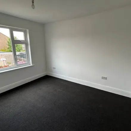 Image 6 - 40 Ansty Road, Coventry, CV2 3EU, United Kingdom - Townhouse for rent