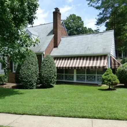 Rent this 4 bed house on 985 North Powhatan Street in Arlington, VA 22205