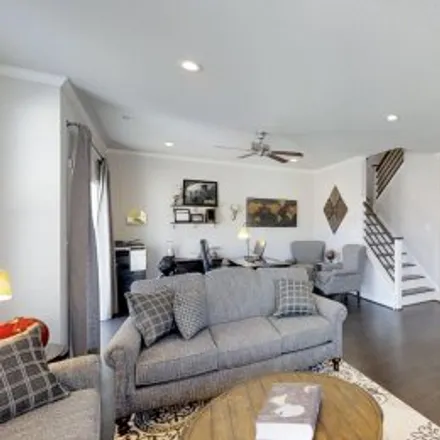 Buy this 4 bed apartment on 401 Charleston Street in Great Bridge, Chesapeake