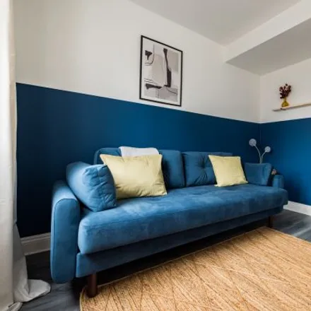Rent this 3 bed apartment on 112 Goldhawk Road in London, W12 8HD