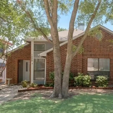 Rent this 3 bed house on 1533 Livingston Drive in Plano, TX 75093