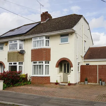 Buy this 3 bed duplex on 2 Broadway in Yate, BS37 7AB