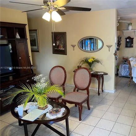 Image 4 - 140 South Dixie Highway, Hollywood, FL 33020, USA - House for sale