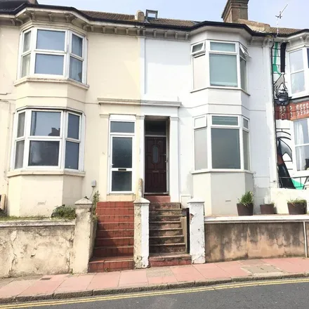 Rent this 6 bed townhouse on 91 Upper Lewes Road in Brighton, BN2 3FF