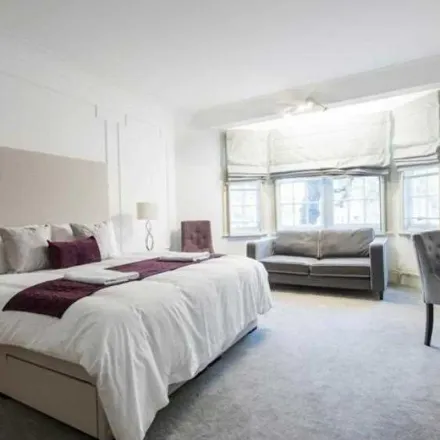 Image 4 - Coach House, 150 Park Road, London, NW8 7EA, United Kingdom - Apartment for rent