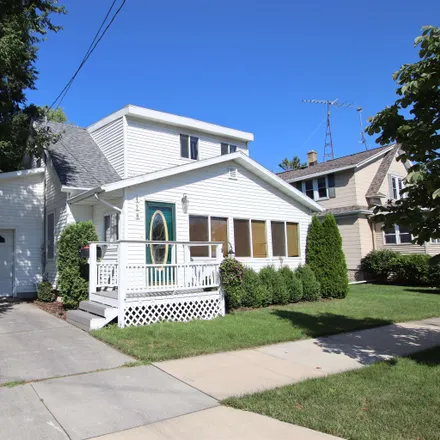 Buy this 2 bed house on 428 Cedar Street in Fond du Lac, WI 54935
