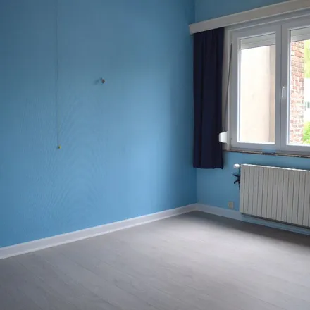 Rent this 3 bed apartment on Marksesteenweg 45 in 8500 Kortrijk, Belgium