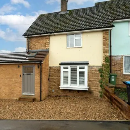 Buy this 4 bed house on Peartree Road in Old Town, HP1 3QN