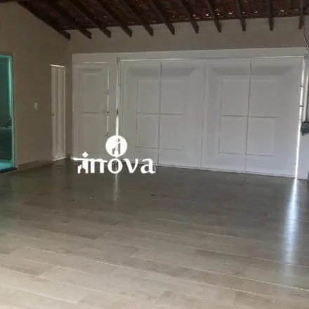 Buy this 2 bed house on Rua Ranulfa Fonseca Cunha in Manoel Mendes, Uberaba - MG
