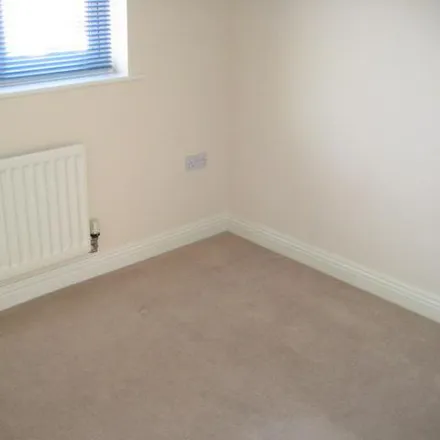 Image 1 - Biddlesden Road, Somerset, BA21 3UX, United Kingdom - Townhouse for rent