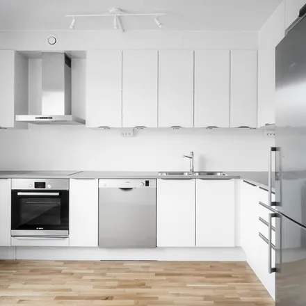 Rent this 4 bed apartment on Långströmsgatan 22 in 418 70 Gothenburg, Sweden