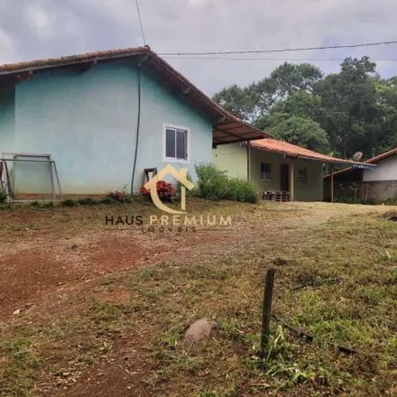 Buy this 1 bed house on Rua Heitor de Moura Estevão 295 in Calçada da Fama, Teresópolis - RJ