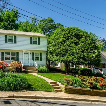 Buy this 4 bed house on 6312 17th Street North in East Falls Church, Arlington