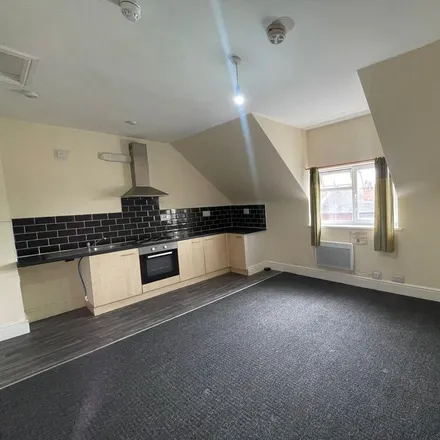 Rent this 5 bed apartment on Waterloo Rd / Gilbert Rd in Waterloo Road, Bearwood
