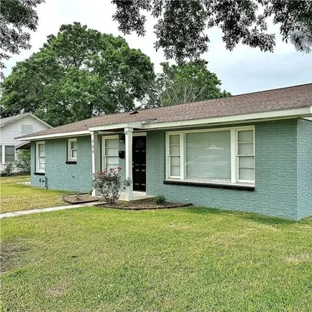 Buy this 3 bed house on 1819 North Cameron Street in Victoria, TX 77901