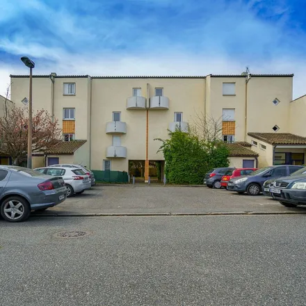 Rent this 4 bed apartment on 7 Rue Alberto-Santos Dumont in 31400 Toulouse, France