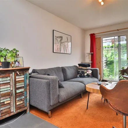 Rent this 3 bed apartment on Graaf Gwijde van Namenstraat 17 in 8500 Kortrijk, Belgium