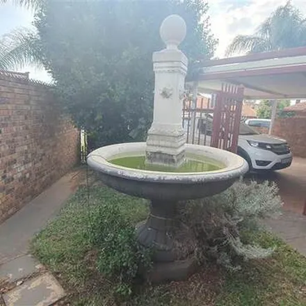 Rent this 3 bed townhouse on unnamed road in Tshwane Ward 5, Pretoria