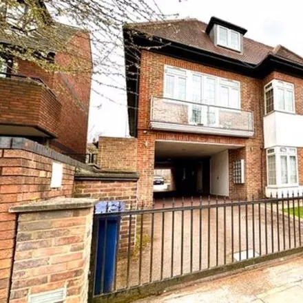 Rent this 2 bed apartment on 10 Beechcroft Avenue in London, NW11 8BL