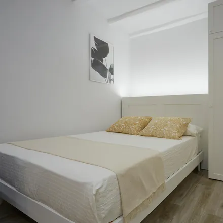 Image 5 - Carrer de la Riera Alta, 24, 08001 Barcelona, Spain - Apartment for rent